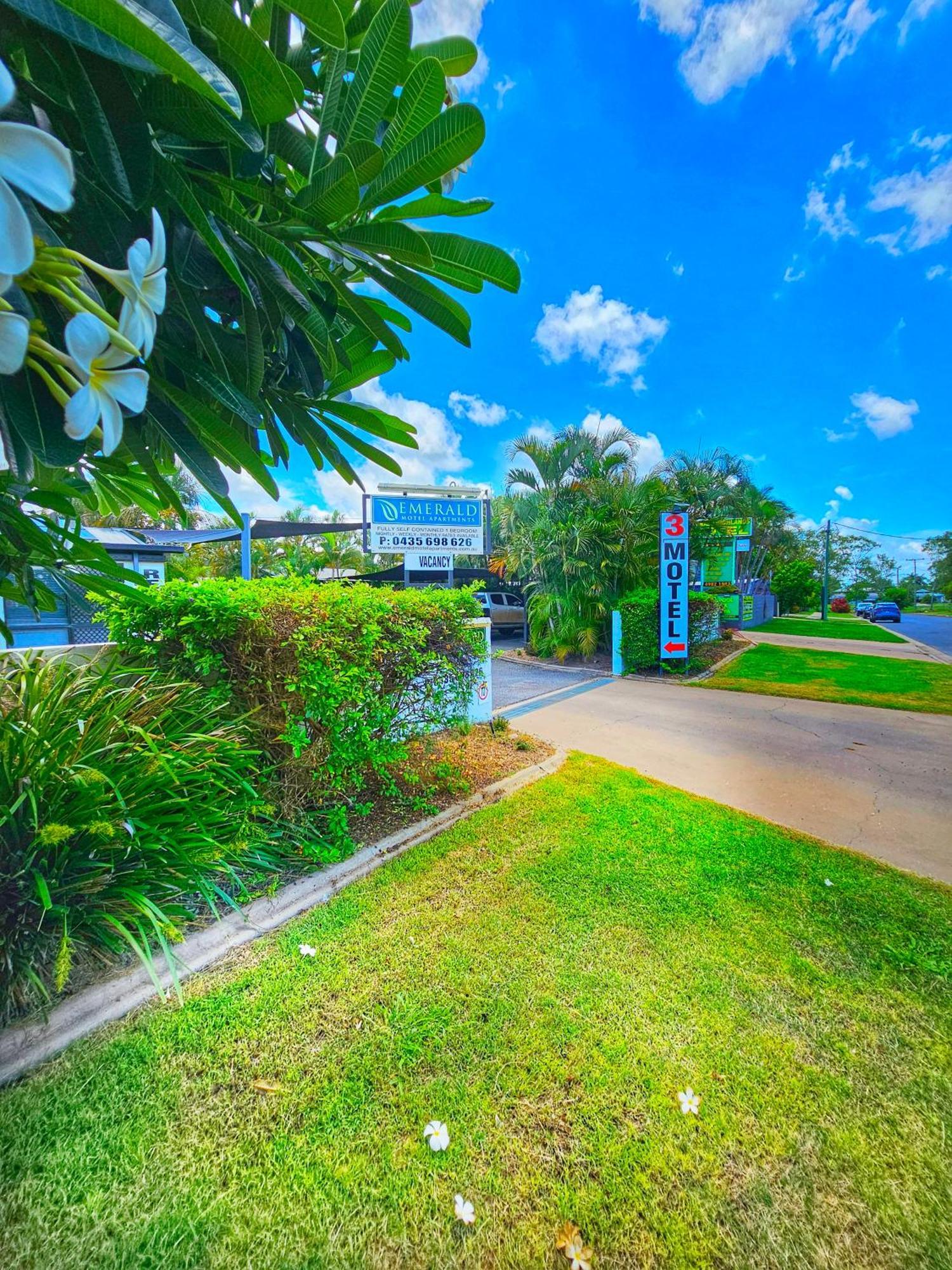 Emerald Motel Apartments Luaran gambar