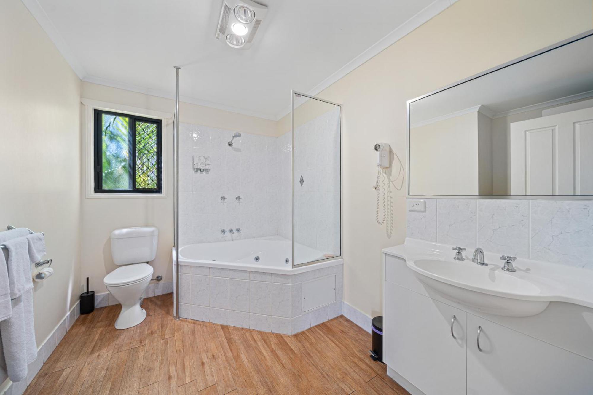 Emerald Motel Apartments Luaran gambar