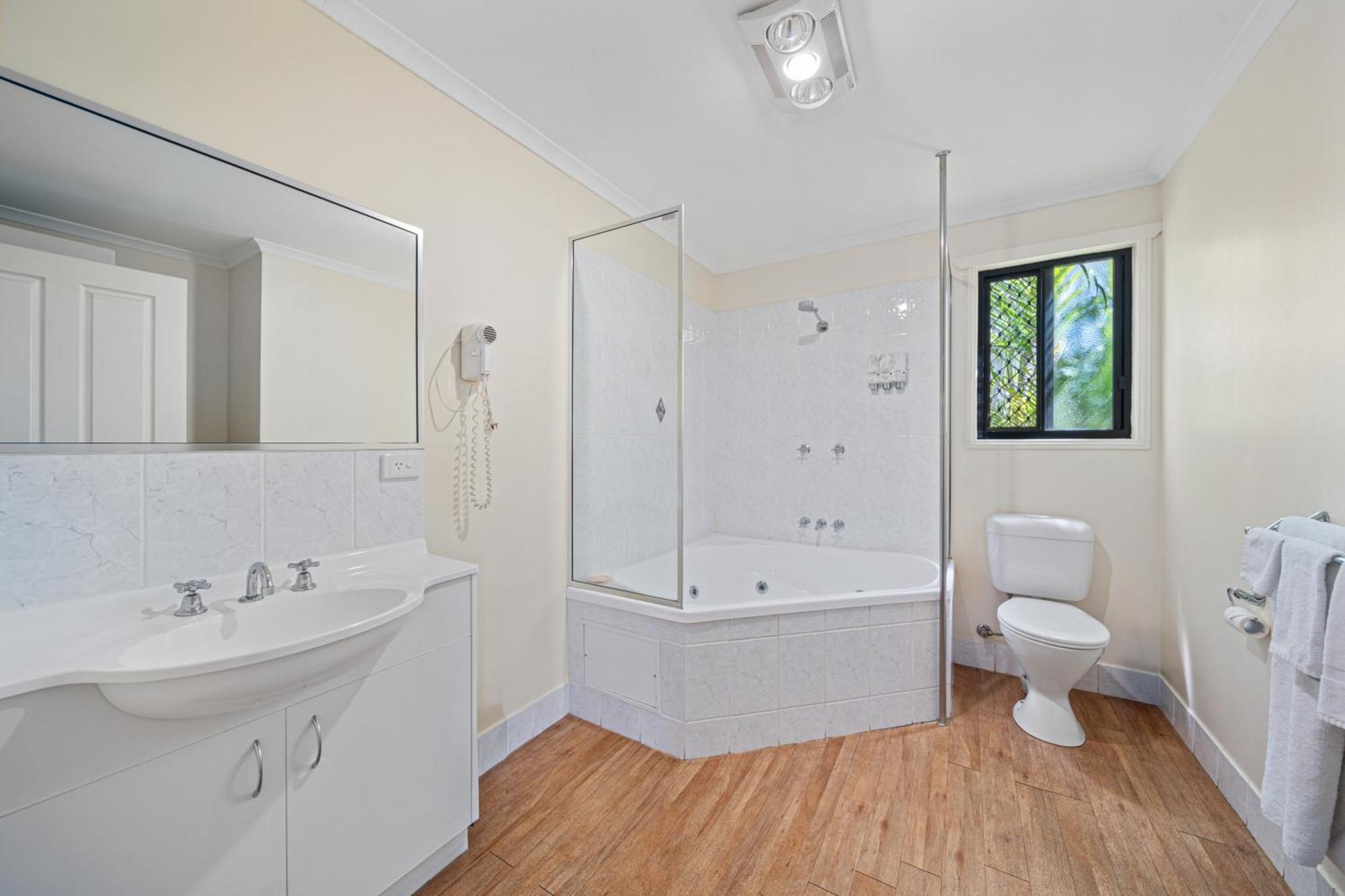 Emerald Motel Apartments Luaran gambar