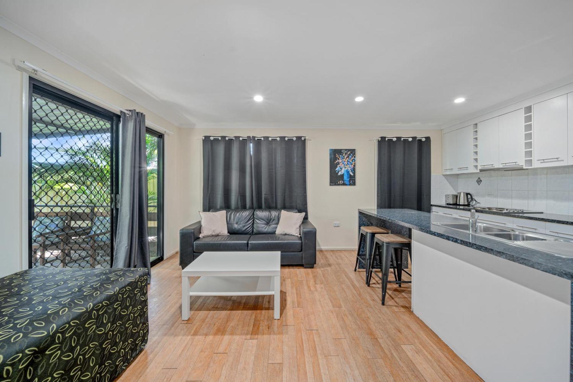 Emerald Motel Apartments Luaran gambar