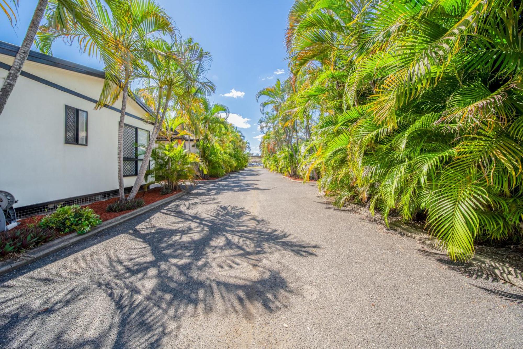 Emerald Motel Apartments Luaran gambar