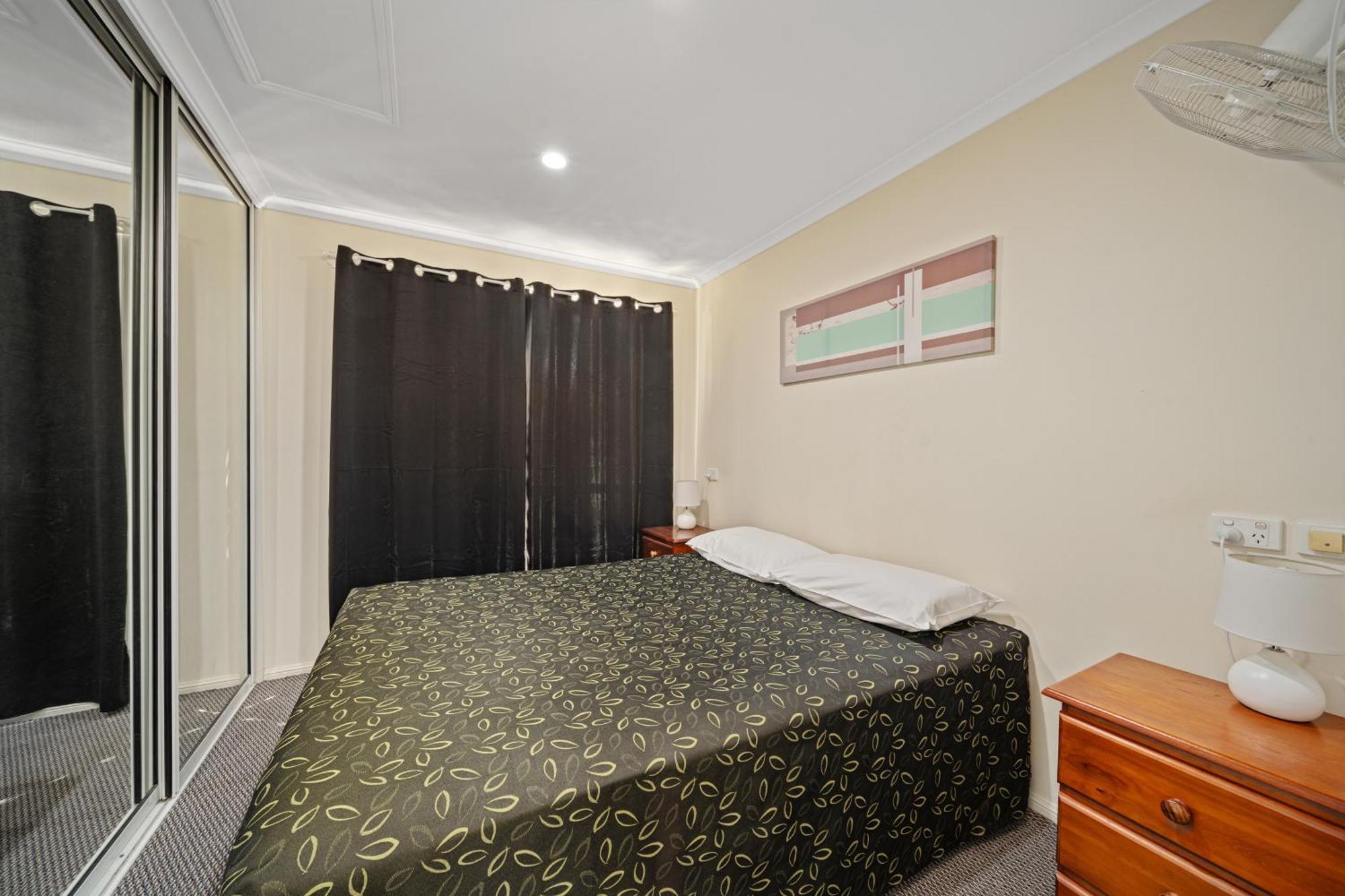 Emerald Motel Apartments Luaran gambar