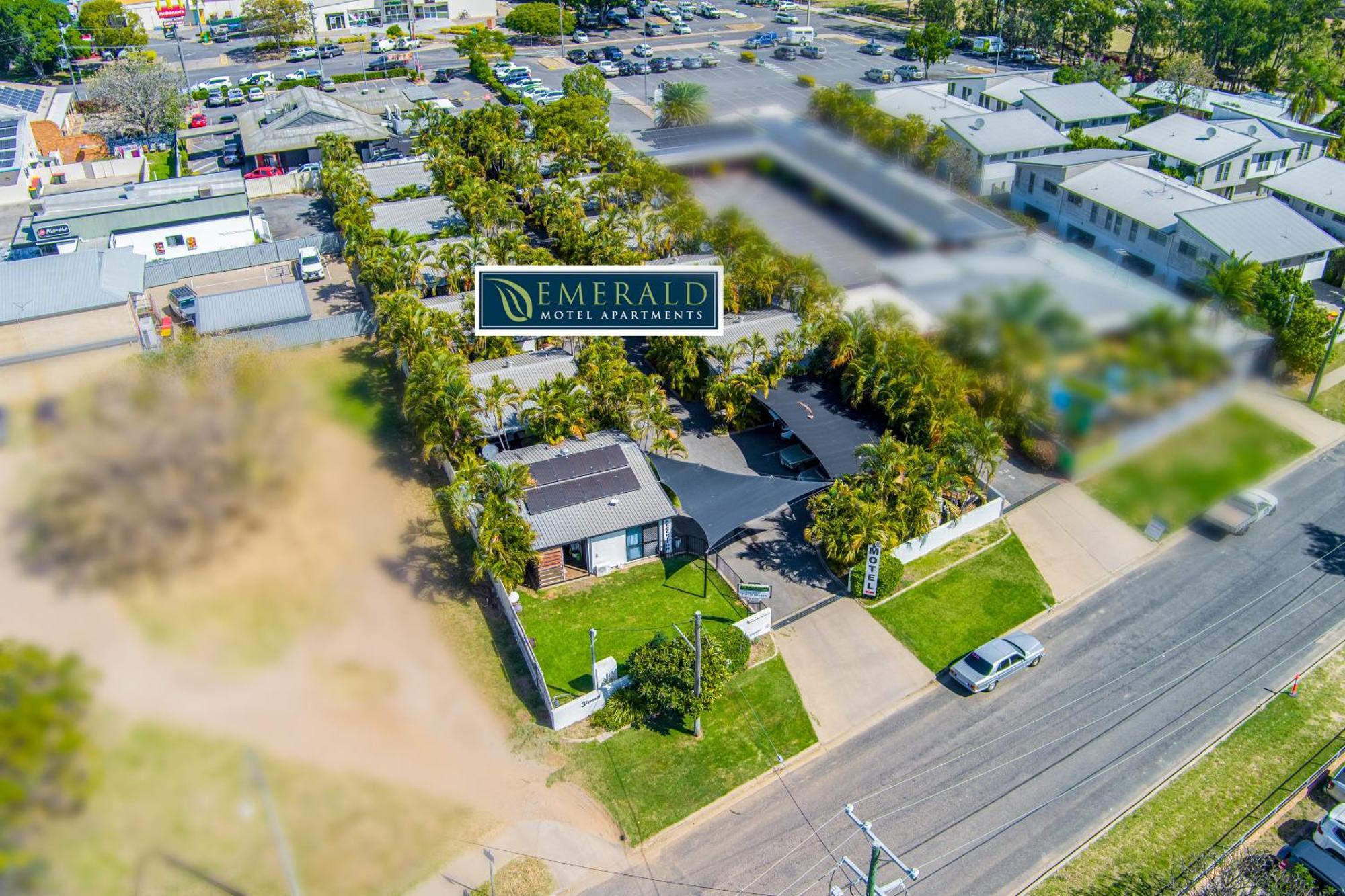 Emerald Motel Apartments Luaran gambar