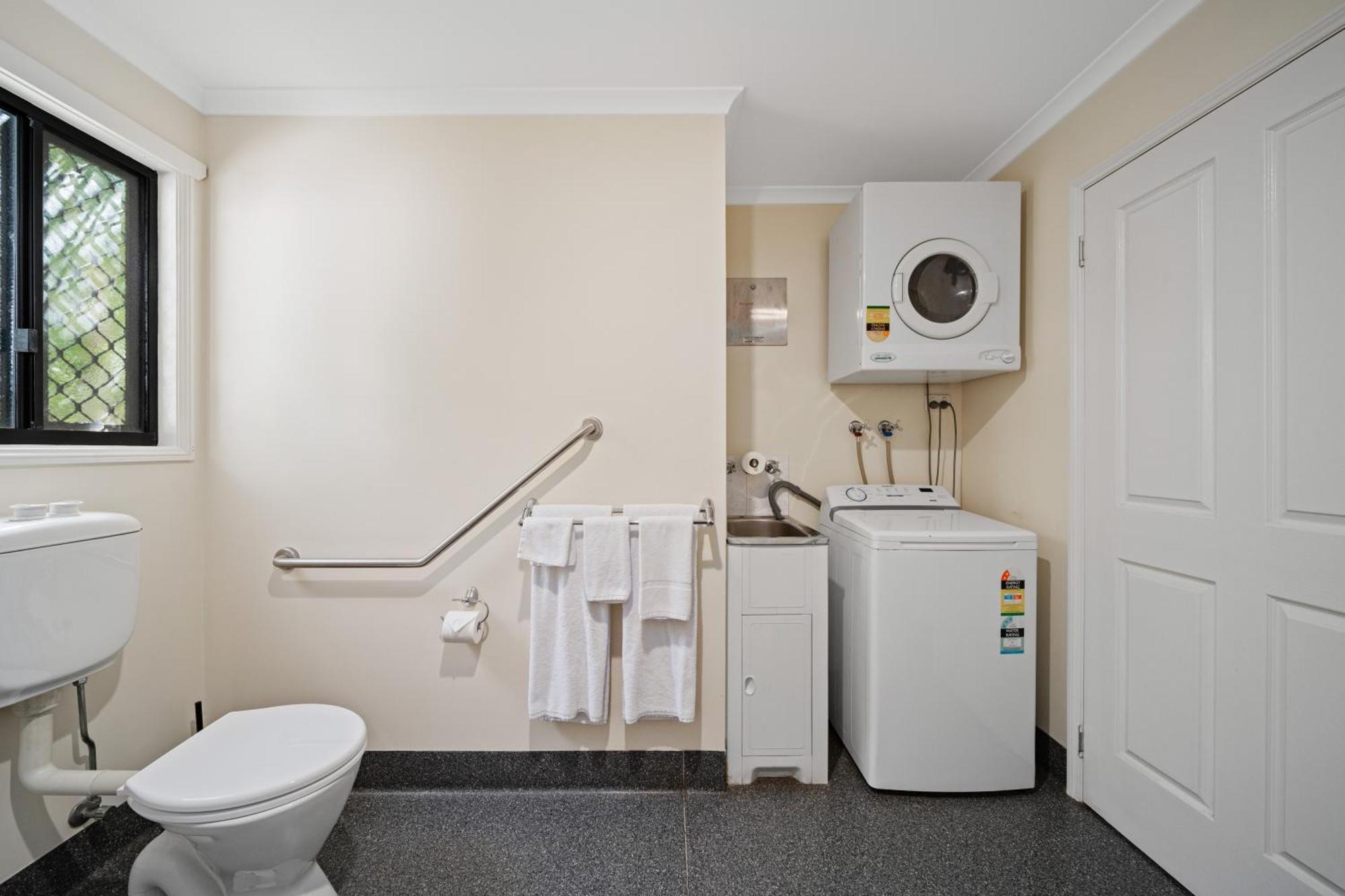 Emerald Motel Apartments Luaran gambar