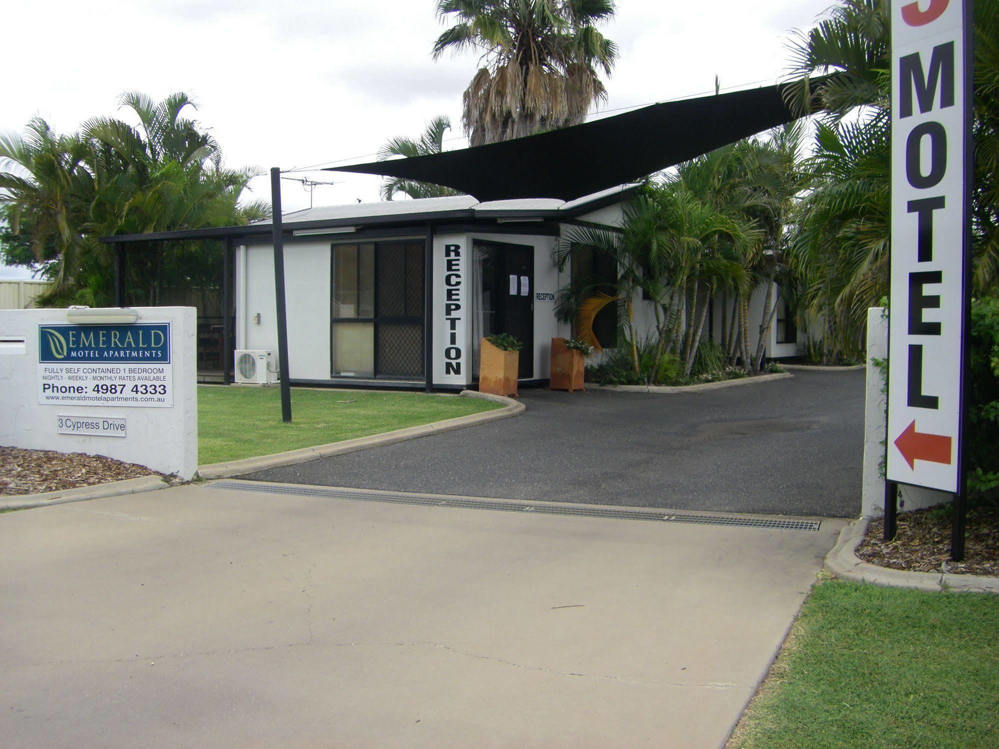 Emerald Motel Apartments Luaran gambar