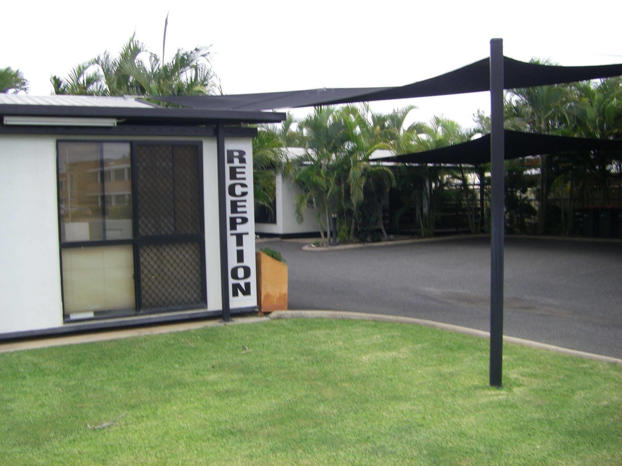 Emerald Motel Apartments Luaran gambar