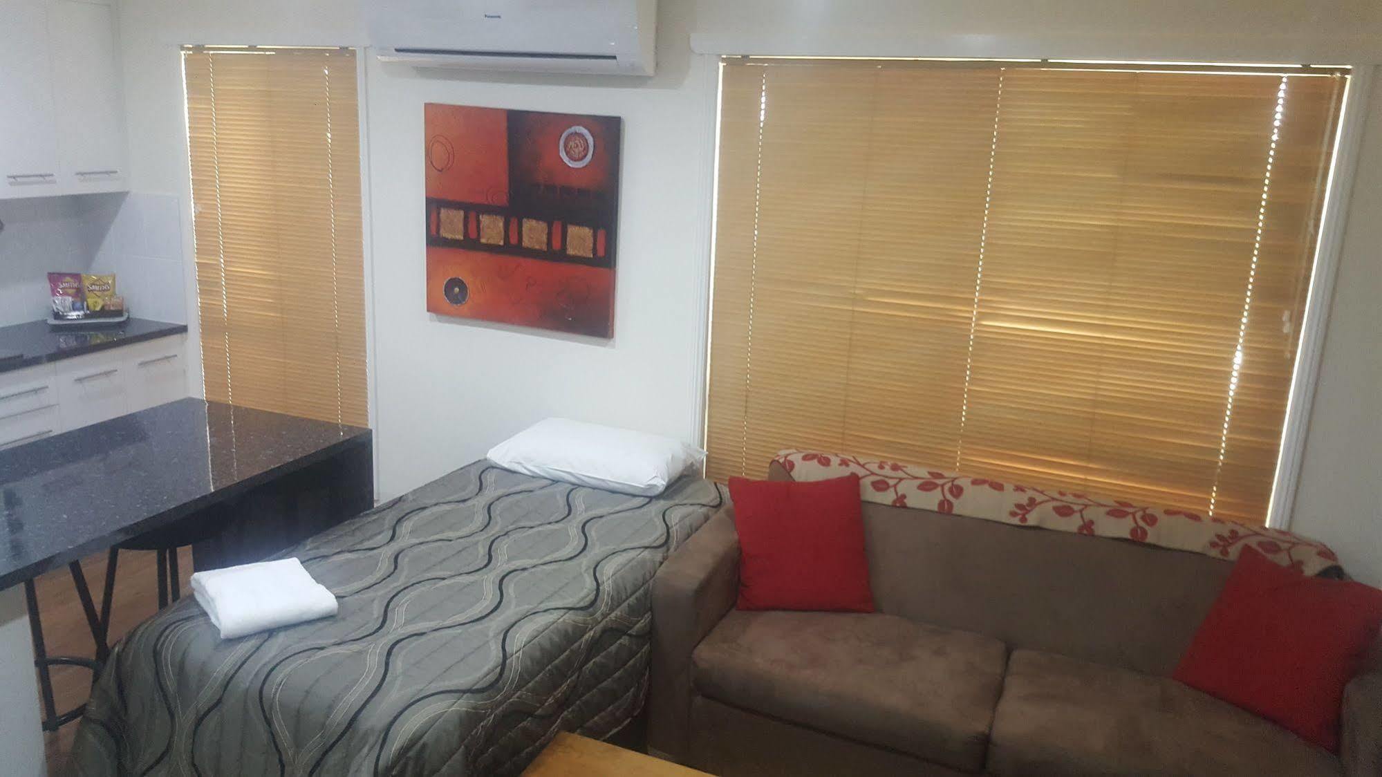 Emerald Motel Apartments Luaran gambar
