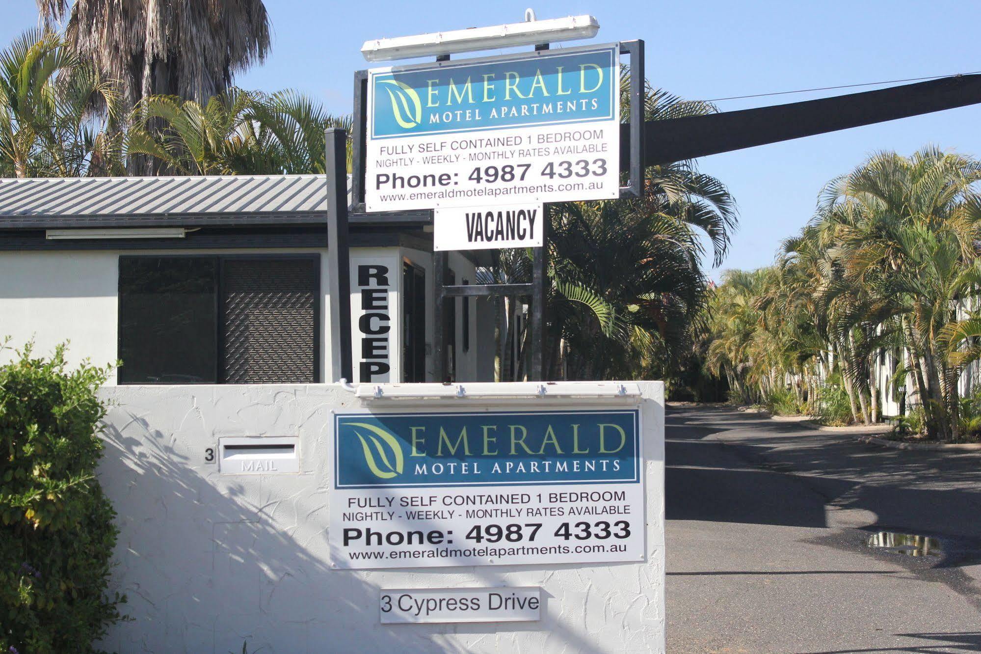 Emerald Motel Apartments Luaran gambar